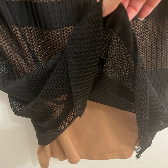 Aakaa Dress - Picture 6 of 8